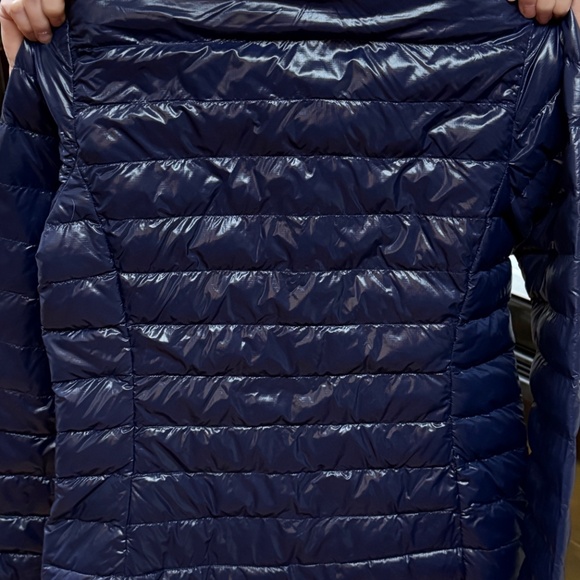 Vineyard Vines Women’s Puffer Jacket Size Medium - Picture 2 of 10